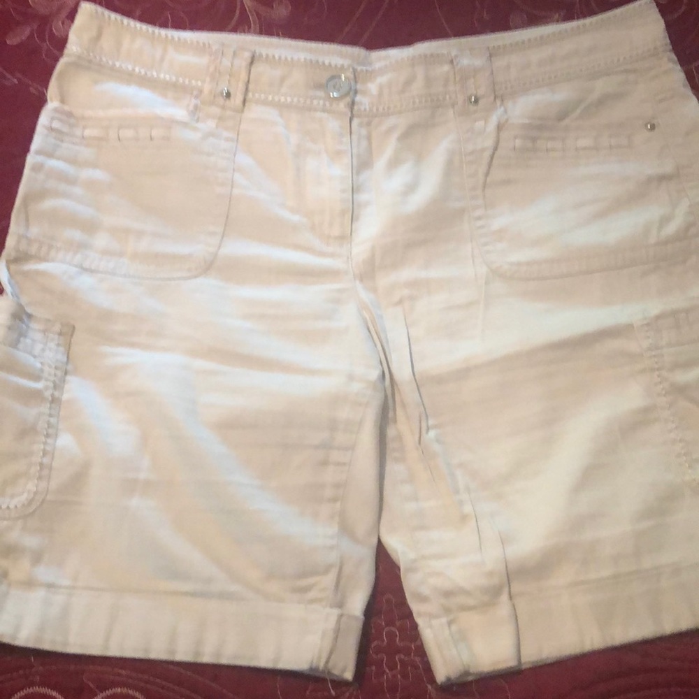 Cargo tan shorts